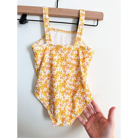 Girls swim bundle - Picture 3 of 7